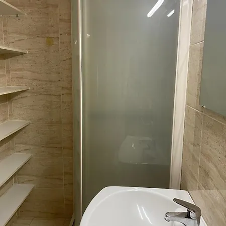 Acogedor Con Piscina