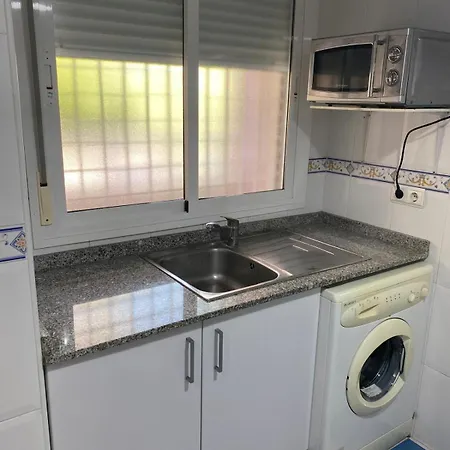 Acogedor Con Piscina Apartamento